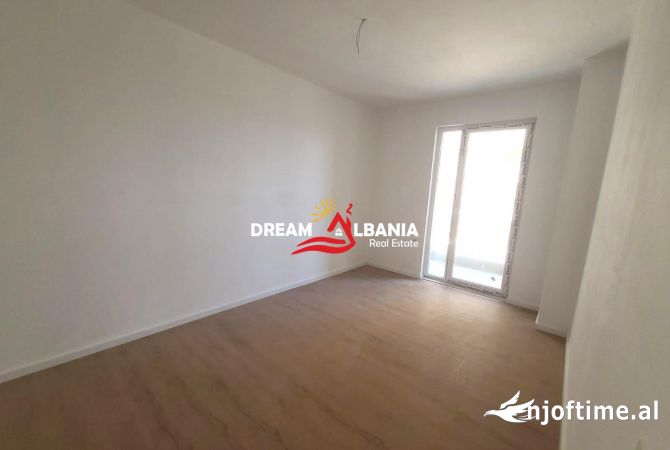 Shtepi ne shitje Apartament ne Tirane, 2+1, Mobilimi Bosh, pa mobiluar, Pagesa 104,000  Euro.