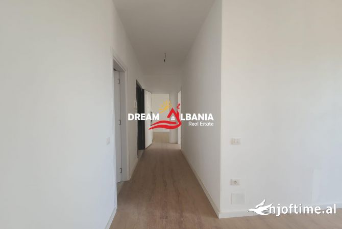 Shtepi ne shitje Apartament ne Tirane, 2+1, Mobilimi Bosh, pa mobiluar, Pagesa 104,000  Euro.