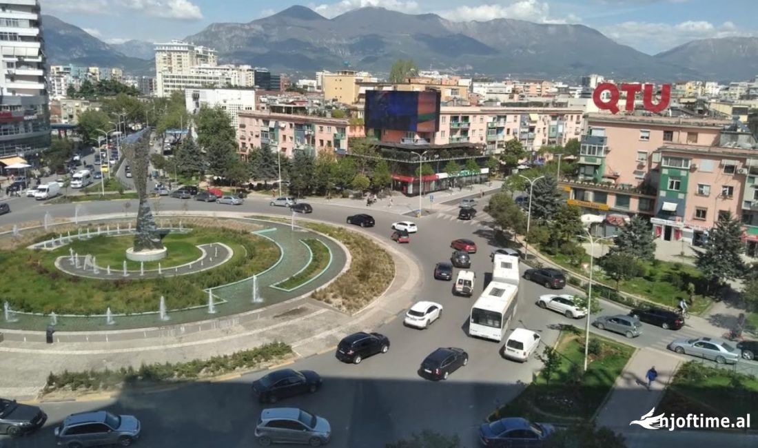 Ambjent biznesi me qera tek Fusha Aviacionit prane “Bar Kafe Agron” ne Tirane (ID 42611224)