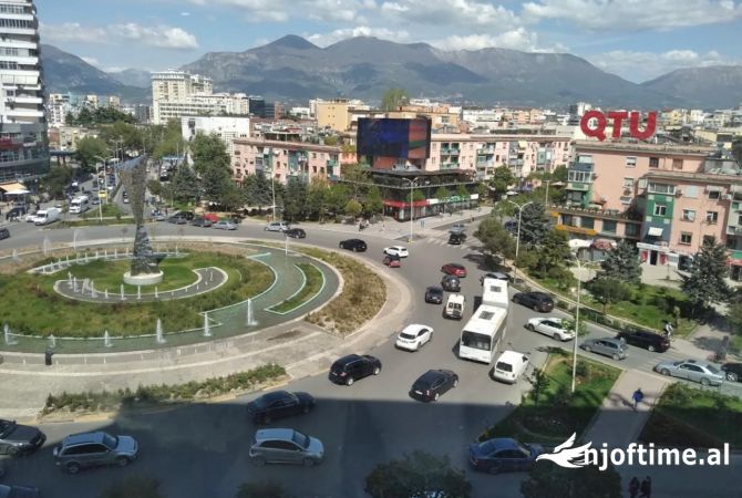 Ambjent biznesi me qera tek Fusha Aviacionit prane “Bar Kafe Agron” ne Tirane (ID 42611224)