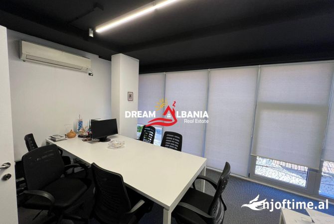Ambjent me qera per zyra tek Pazari I Ri,Tirane (ID 42611230)