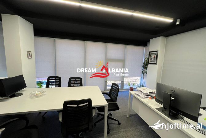 Ambjent me qera per zyra tek Pazari I Ri,Tirane (ID 42611230)