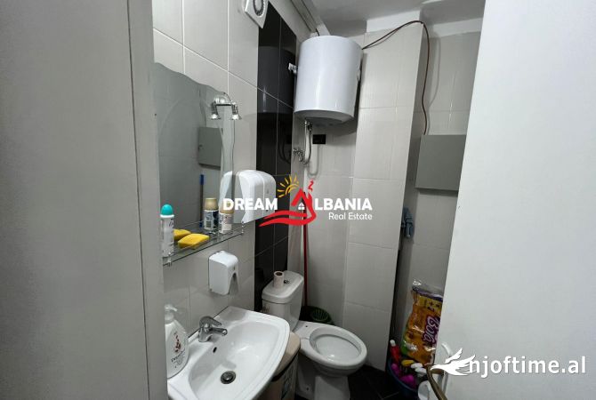 Ambjent me qera per zyra tek Pazari I Ri,Tirane (ID 42611230)