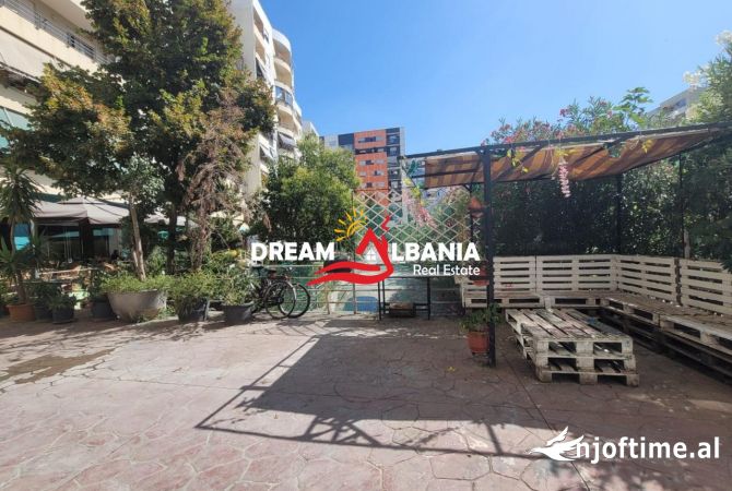 Ambiente Commerciale in Vendita 1+1 a Tirana - 105,000 Euro