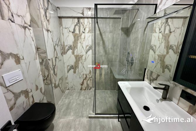 Shtepi me qera Apartament ne Tirane, 3+1, Mobilimi E mobiluar, Pagesa 1,000  Euro.