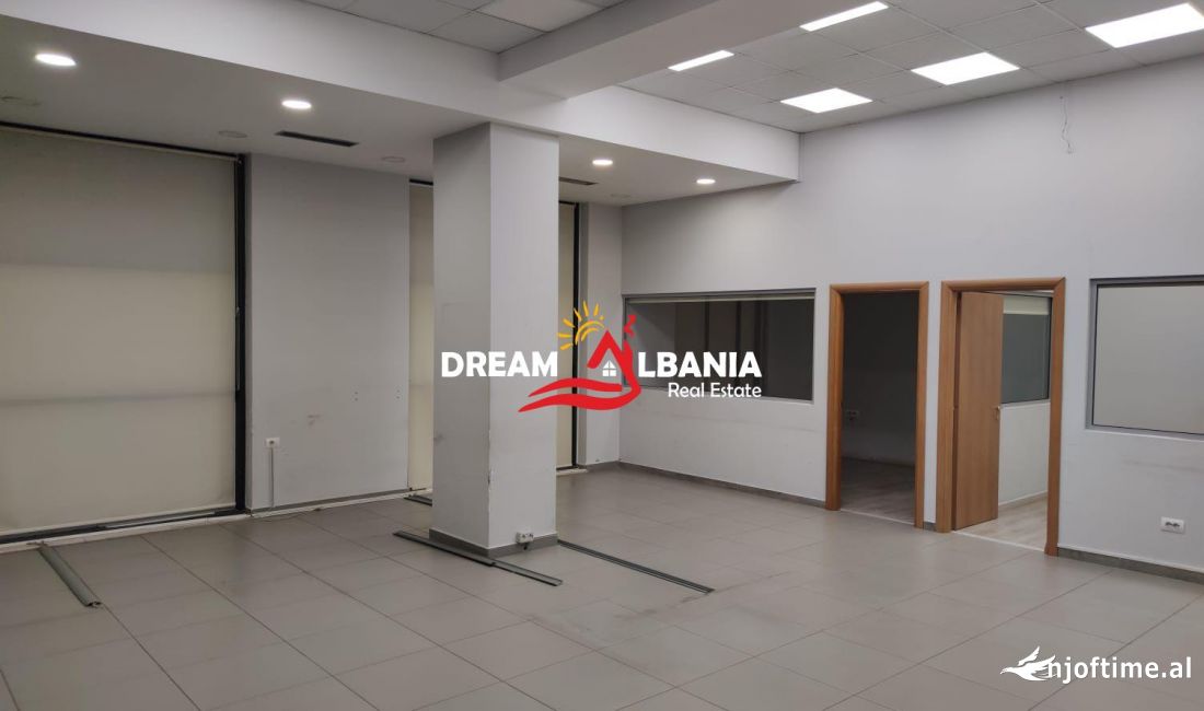 Ambjent Biznesi me qera tek Komuna e Parisit prane Kristal Center ne Tirane (42611250)