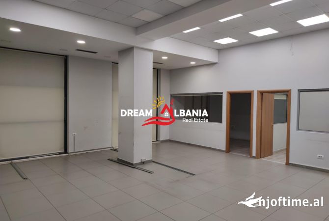 Ambjent Biznesi me qera tek Komuna e Parisit prane Kristal Center ne Tirane (42611250)