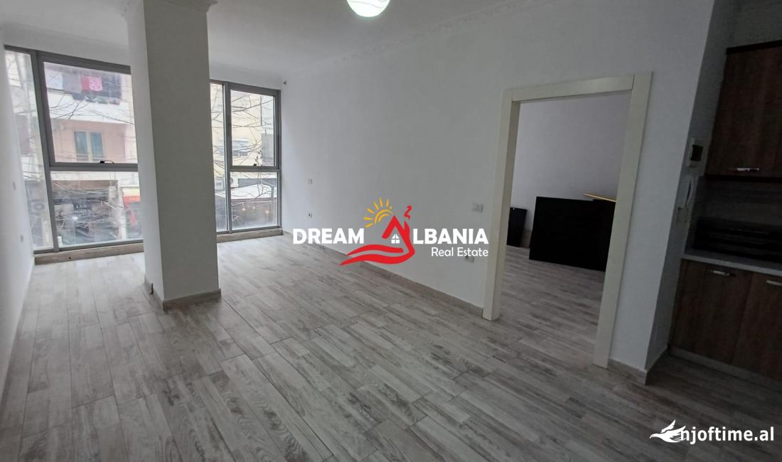 Ambjent per zyra me qera ne Astir (ID 42611227)