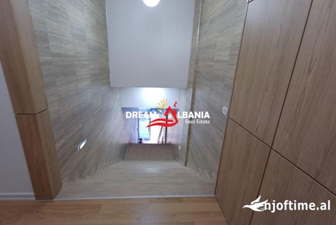 Ambjent per zyra me qera ne Astir (ID 42611227)