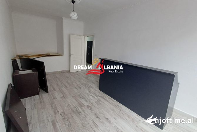 Ambjent per zyra me qera ne Astir (ID 42611227)