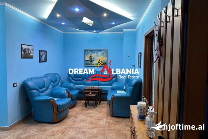 Shtepi ne shitje 3+1 ne Tirane - 320,000 Euro