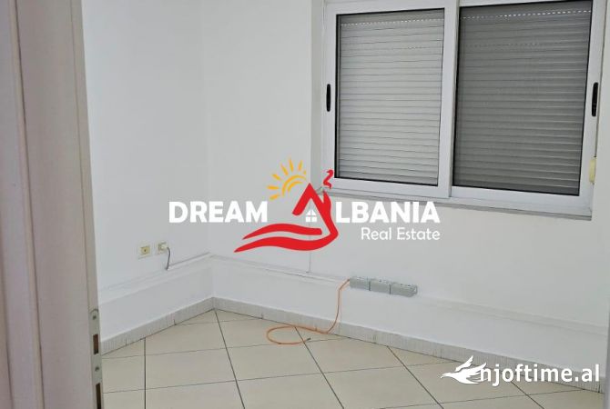 Ambient biznesi me qera 3+1 ne Tirane - 750 Euro