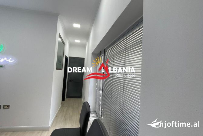 Business Property in Sale 1+1 in Tirana - 92,700 Euro
