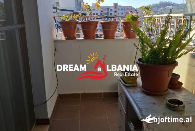 Shtepi ne shitje Apartament ne Tirane, 3+1, Mobilimi E mobiluar, Pagesa 210,000  Euro.