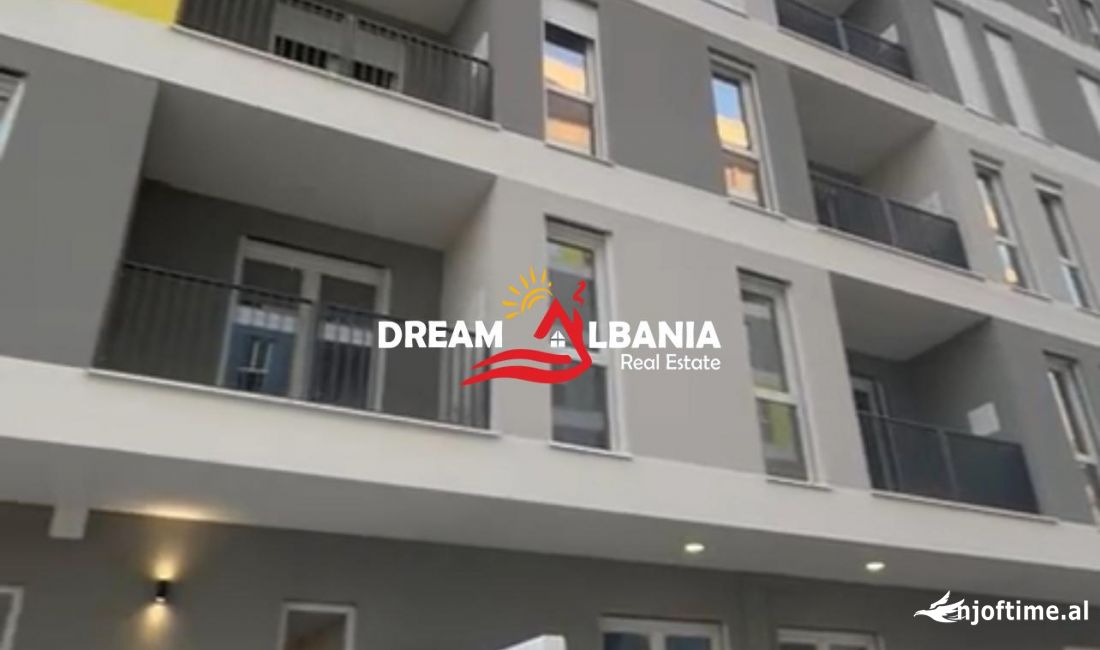 Shtepi ne shitje Apartament ne Tirane, 3+1, Mobilimi Bosh, pa mobiluar, Pagesa 90,000  Euro.