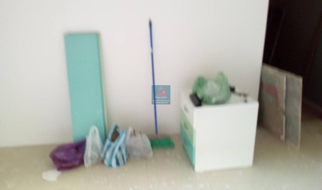 Shitet, ID 4171037, Dyqan 40 m2, Rruga Him Kolli