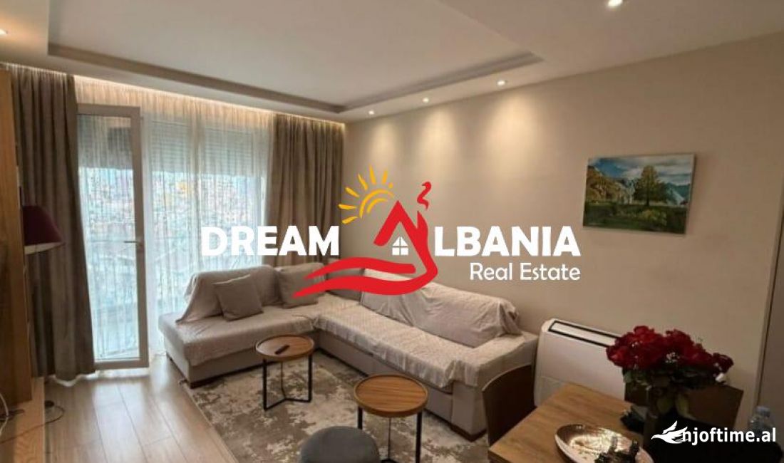 Appartamento in vendita a Tirana 2+1, Arredato