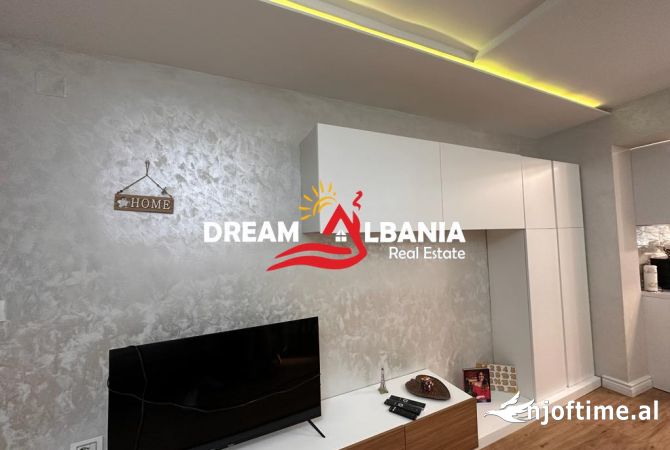 Vile Private Dy Kateshe ne Shitje ne zonen e Kinostudios prane shkolles Gjon Buzuku (ID 4141027)