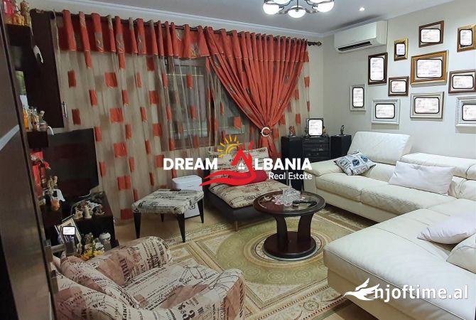 Casa in vendita 6+1 a Tirana - 280,000 Euro