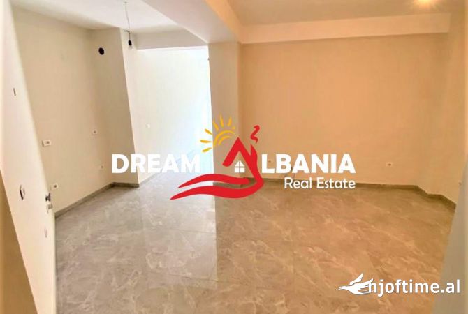 Zyre/Ambient Biznesi me Qera ne Qender prane Postes Qendrore ne Tirane (ID 4261853)