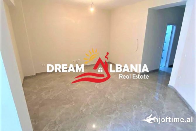 Zyre/Ambient Biznesi me Qera ne Qender prane Postes Qendrore ne Tirane (ID 4261853)