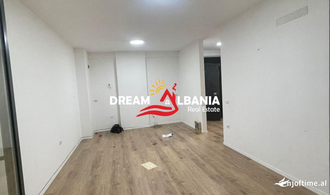 Ambjent Biznesi/Zyre me Qera ne Porcelan, Ne Pallat te Ri (ID 4231441)