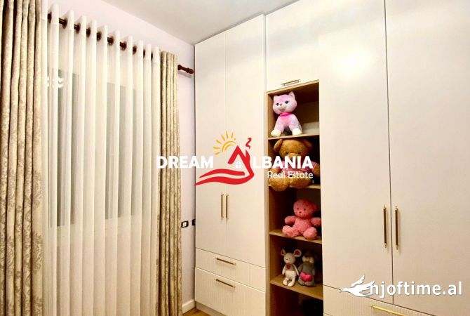 Shtepi me qera Apartament ne Tirane, 5+1, Mobilimi E mobiluar, Pagesa 4,000  Euro.