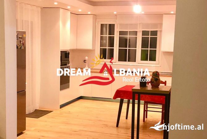 Shtepi me qera Apartament ne Tirane, 5+1, Mobilimi E mobiluar, Pagesa 4,000  Euro.