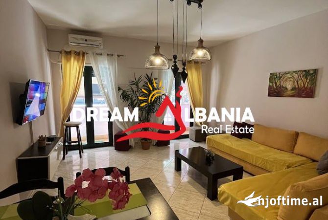 Zyre me qera prane Conad ne rrugen e Barrikadave, Tirane ID (42111311)