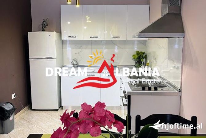 Shtepi me qera Apartament ne Tirane, 1+1, Mobilimi E mobiluar, Pagesa 1,500  Euro.