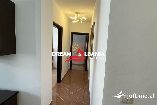 Shtepi ne shitje Apartament ne Tirane, 2+1, Mobilimi E mobiluar, Pagesa 189,000  Euro.