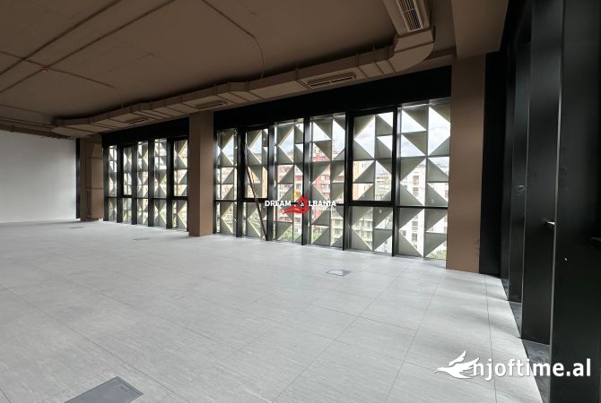 Business Property for Rent 3+1 in Tirana - 3,000 Euro