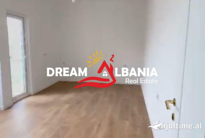 Ambjent per zyre me qera ne Rrugen Besim Alla, prane pallateve Cabej, ne Tirane (ID 42611274)