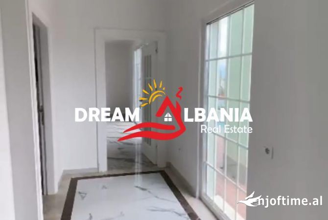 Ambjent per zyre me qera ne Rrugen Besim Alla, prane pallateve Cabej, ne Tirane (ID 42611274)