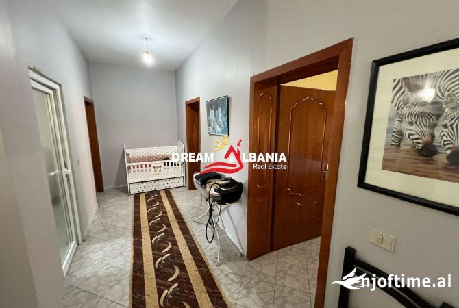 Shtepi ne shitje Vila Luksoze ne Tirane, 7+1, Mobilimi E mobiluar, Pagesa 630,000  Euro.