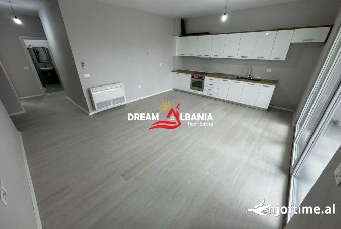 Ambiente Commerciale in Affitto 1+1 a Tirana - 50,000 Leke