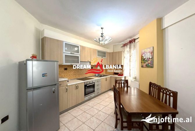 Shtepi me qera Apartament ne Tirane, 2+1, Mobilimi E mobiluar, Pagesa 900  Euro.