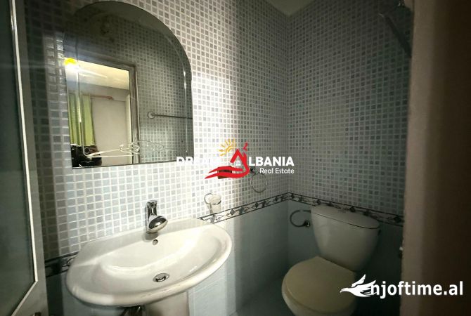 Shtepi me qera Apartament ne Tirane, 2+1, Mobilimi E mobiluar, Pagesa 900  Euro.