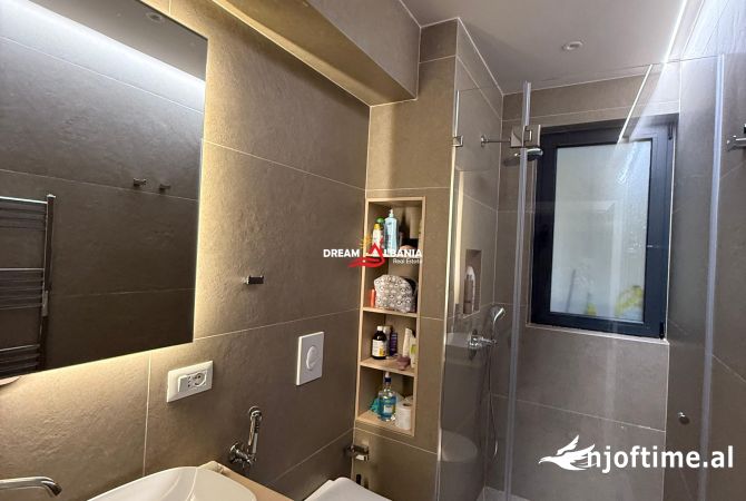 Shtepi me qera Apartament ne Tirane, 1+1, Mobilimi E mobiluar, Pagesa 900  Euro.