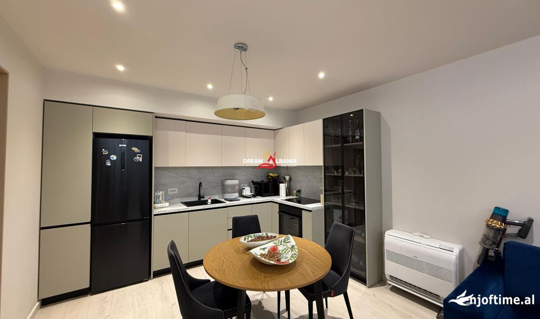 Shtepi me qera Apartament ne Tirane, 1+1, Mobilimi E mobiluar, Pagesa 900  Euro.