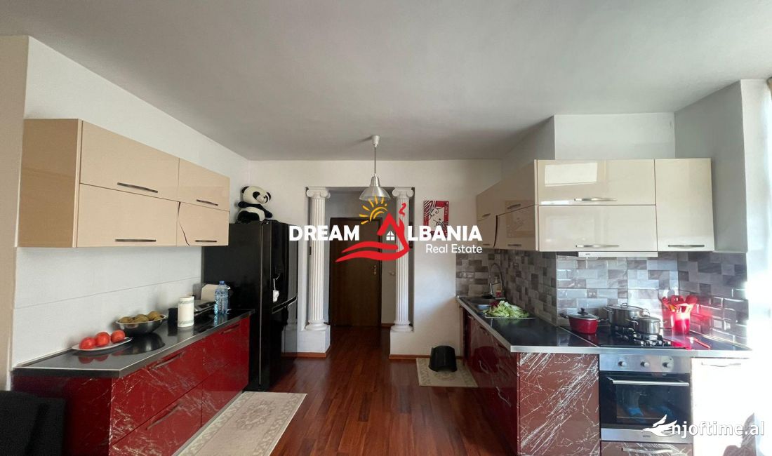 Shtepi me qera Apartament ne Tirane, 3+1, Mobilimi E mobiluar, Pagesa 1,200  Euro.