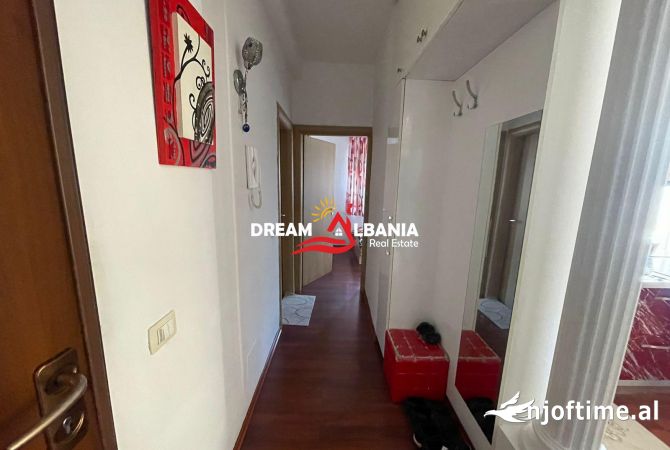 Shtepi me qera Apartament ne Tirane, 3+1, Mobilimi E mobiluar, Pagesa 1,200  Euro.