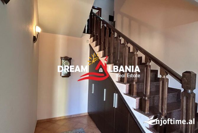 Shtepi ne shitje Vila Luksoze ne Tirane, 7+1, Mobilimi E mobiluar, Pagesa 700,000  Euro.