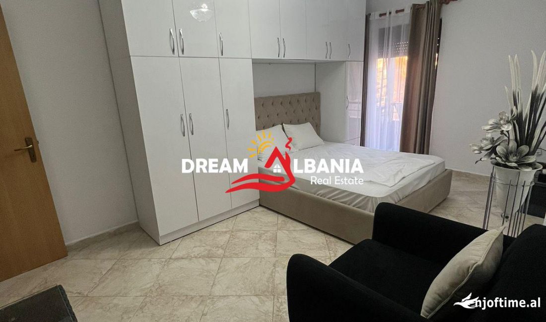 Shtepi me qera Apartament ne Tirane, Garsoniere, Mobilimi E mobiluar, Pagesa 500  Euro.