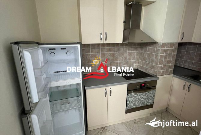 Shtepi me qera Apartament ne Tirane, Garsoniere, Mobilimi E mobiluar, Pagesa 500  Euro.