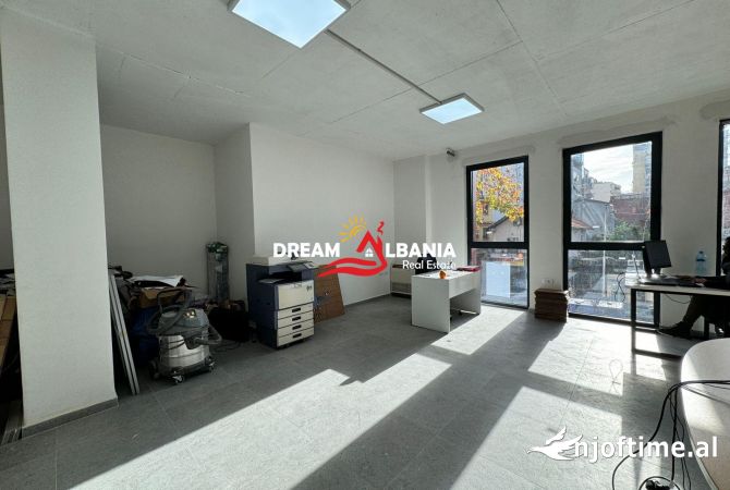 Business Property in Sale 1+1 in Tirana - 372,000 Euro