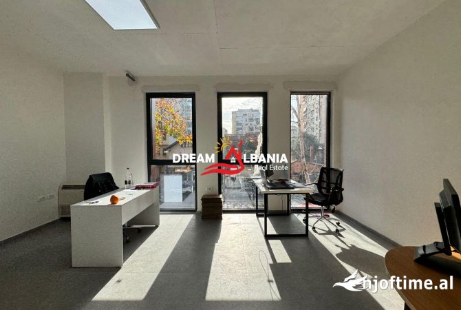 Business Property in Sale 1+1 in Tirana - 372,000 Euro