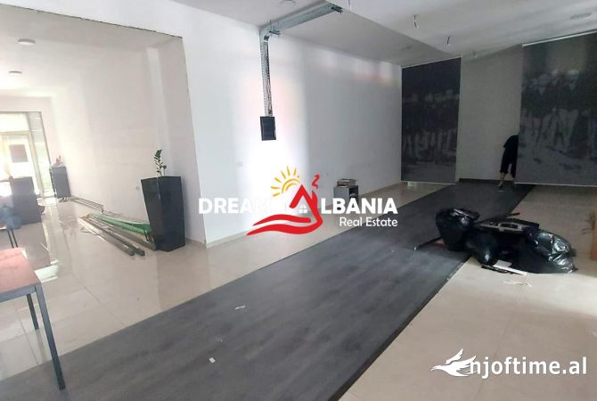 Ambjent biznesi me qera tek Liqeni i Thate, prane “Kopshtit Zoologjik” (ID 42611062)