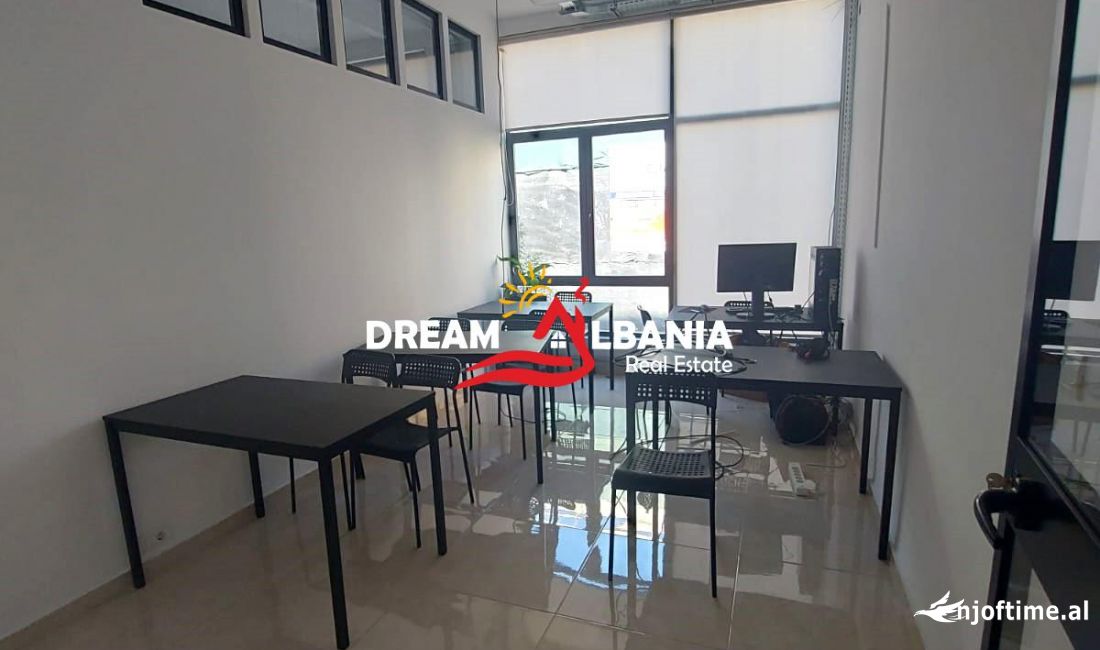 Ambjent biznesi me qera tek Liqeni i Thate, prane “Kopshtit Zoologjik” (ID 42611062)