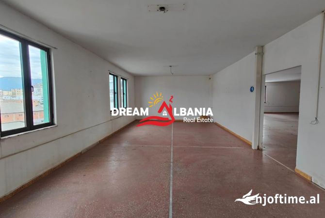 Ambjent Biznesi ne shitje tek Ish Frigoriferi, Rruga “Siri Kodra” ne Tirane (ID 4161098)